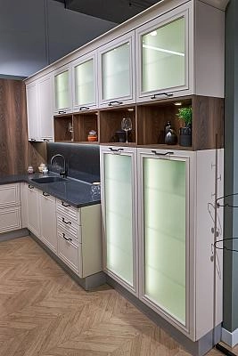 г. Москва, б-р  Сиреневый, 31, "София"