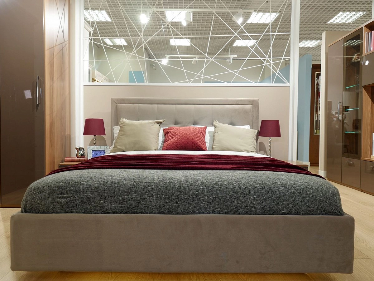 Кровать двуспальная 180х200 Onda