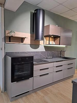 г. Казань, ул. Сибирский Тракт, 34, корп. 1, "МЕГГА Мебель"