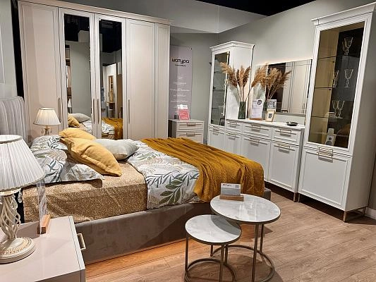 г. Москва, ш. Киевское, 23 км, 8, "Family Room"