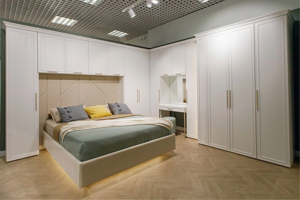 Зеркало навесное Montreal белый